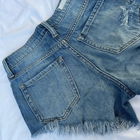 Cello Jean Booty Shorts Size XS - Picture 11 of 16